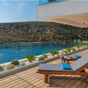 Luxury Beachfront Villa with Heated Infinity Pool near Trogir, Sleeps 8